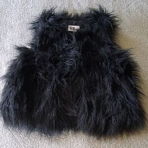 Elegant Black Faux Fur Vest